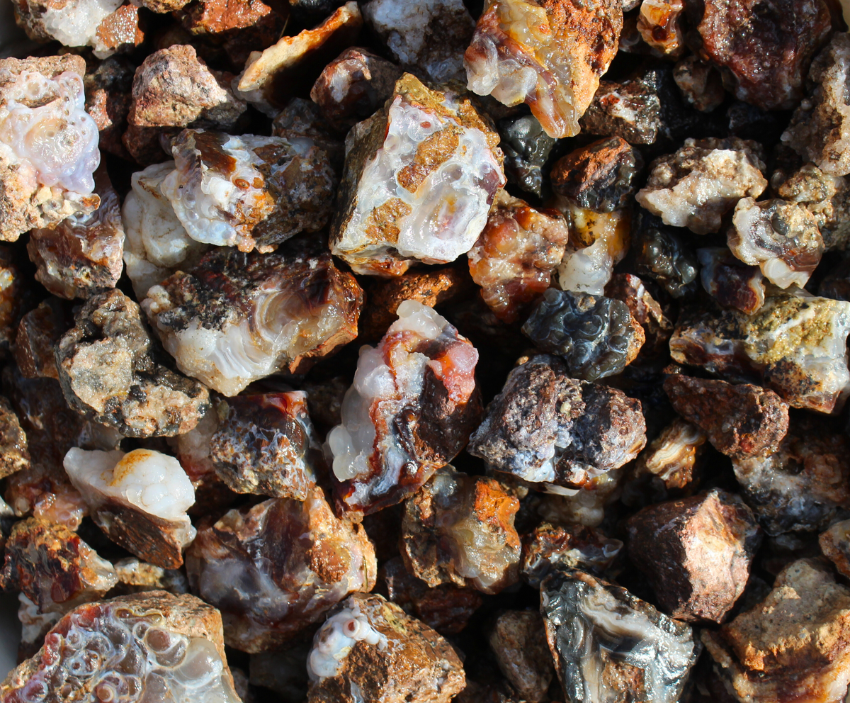 Fire Agate with Host Rock | Hand Polishing Rough Rocks – ROCK AND TUMBLE